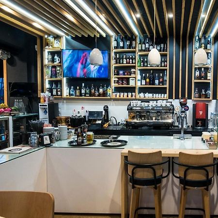 Blackhaus Apartments テッサロニキ エクステリア 写真