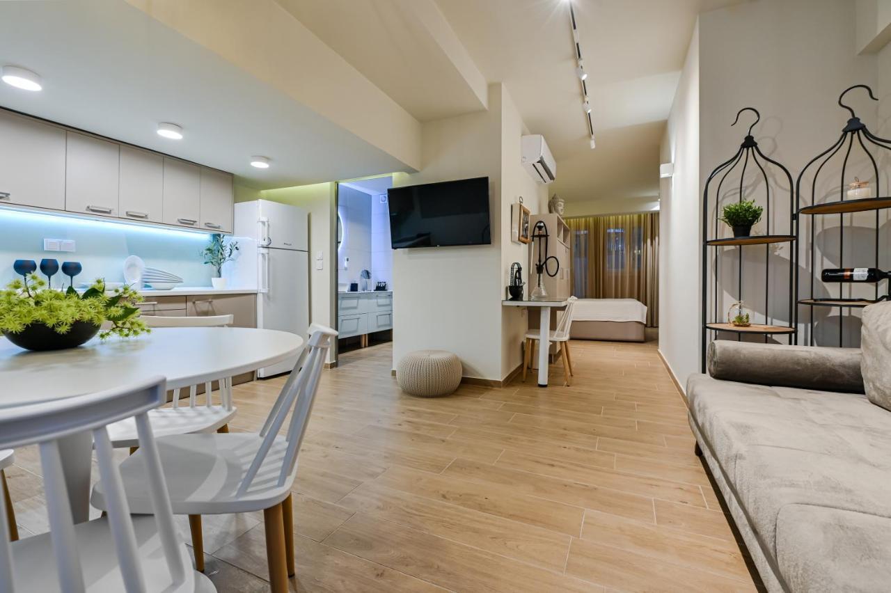 Blackhaus Apartments テッサロニキ エクステリア 写真