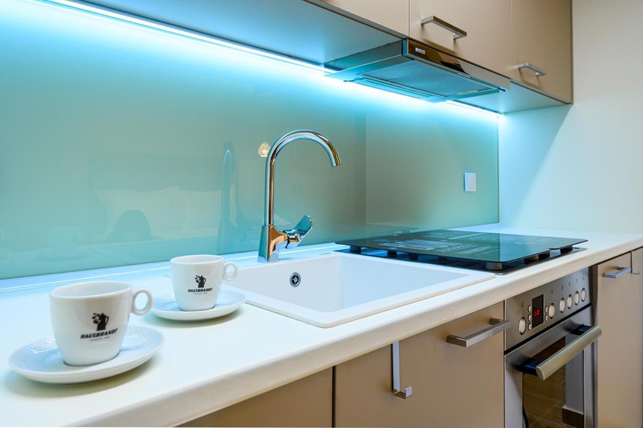 Blackhaus Apartments テッサロニキ エクステリア 写真