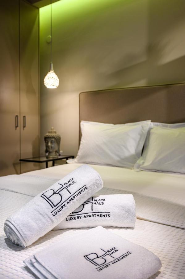 Blackhaus Apartments テッサロニキ エクステリア 写真