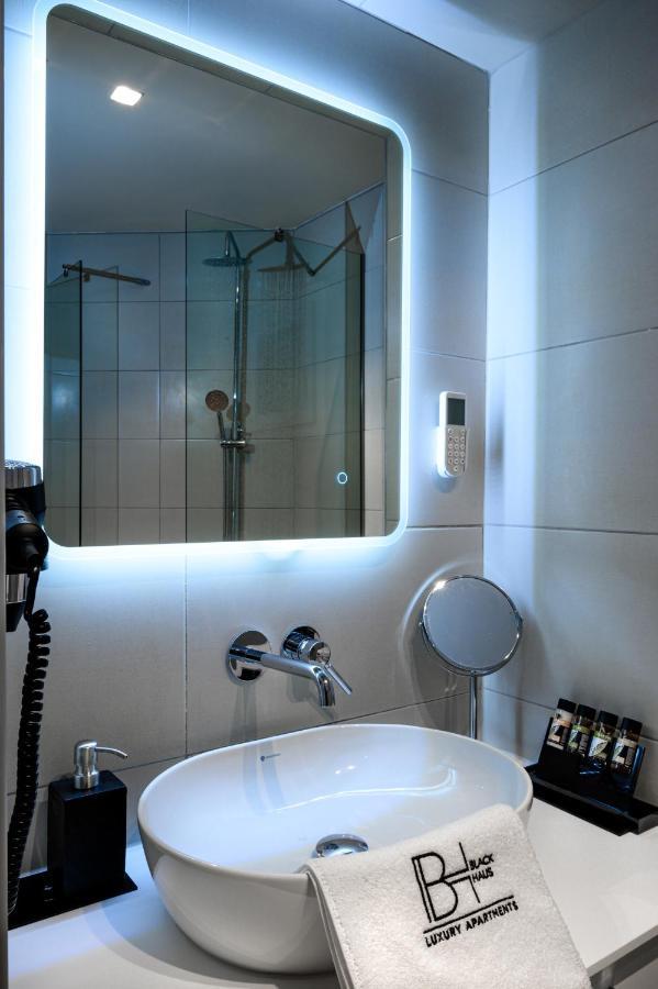 Blackhaus Apartments テッサロニキ エクステリア 写真